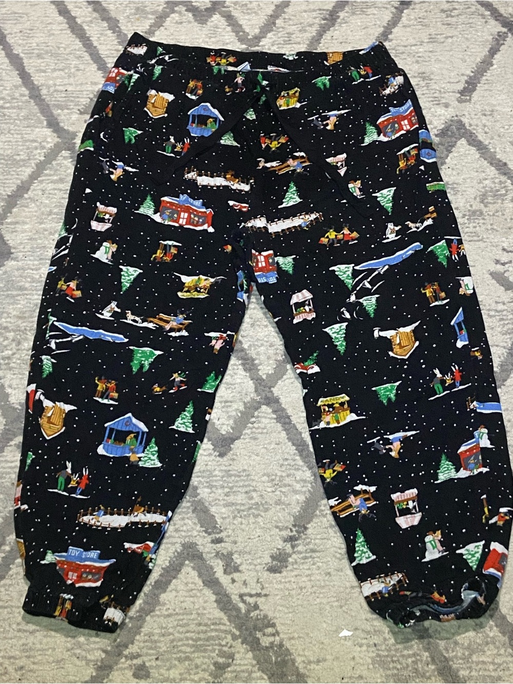 Old Navy Black Holiday Village Print Pajama Bottoms